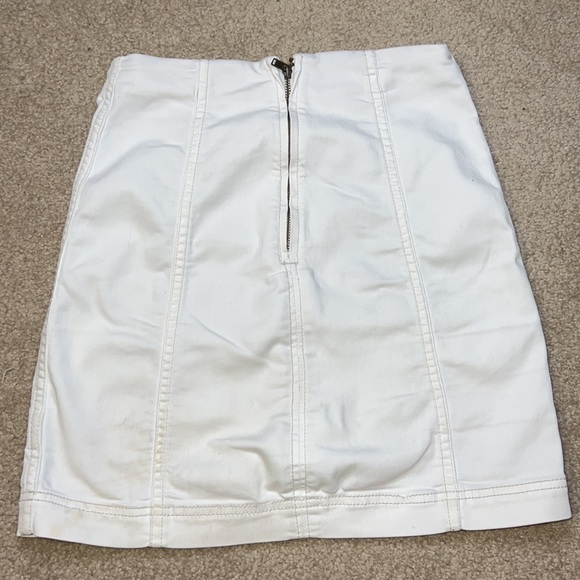 Free People 'Modern Femme' Mini Skirt in White Denim Size 2 - Picture 7 of 8